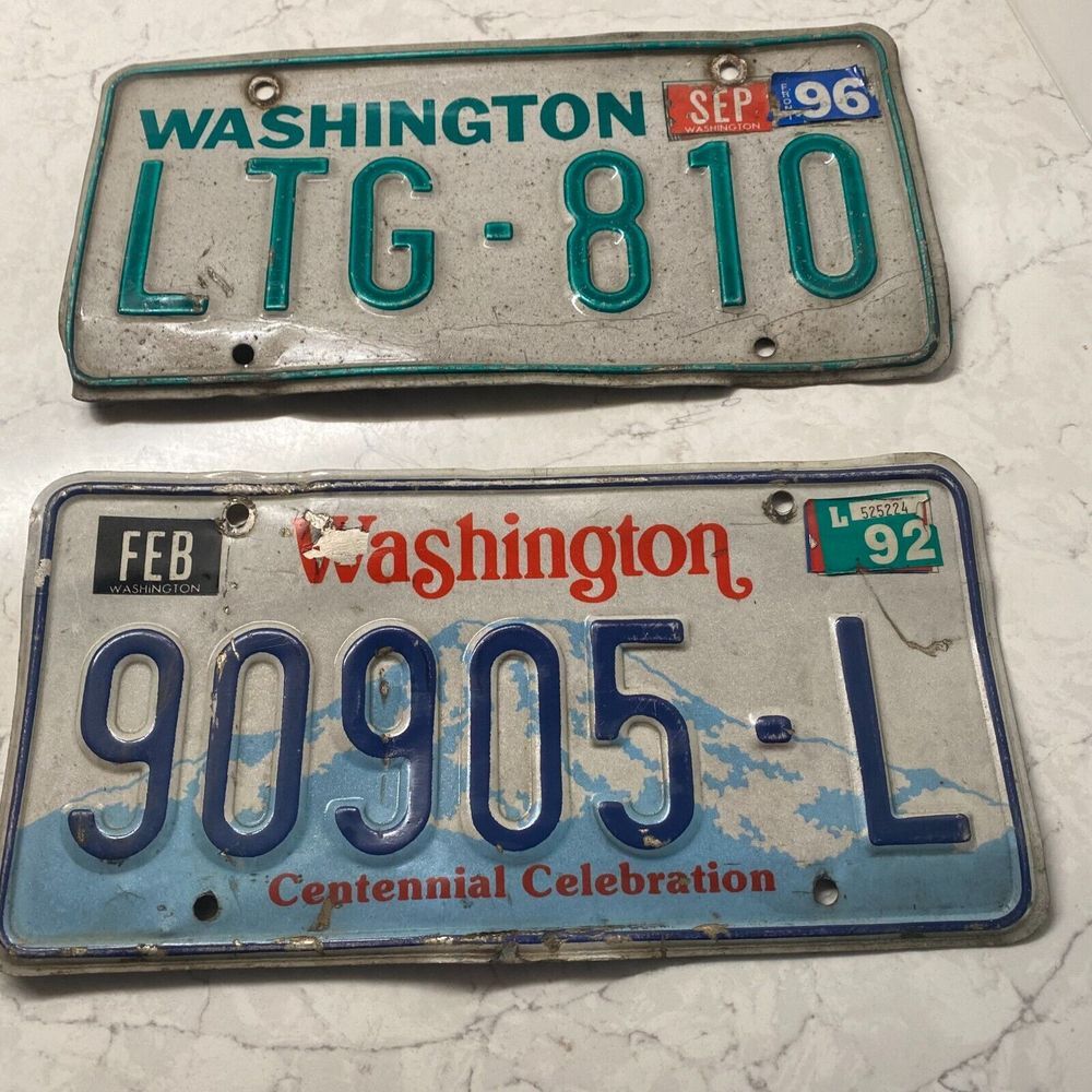 US State Washington Collectibles Motor Vehicles License Plate Lot‎ of 2
